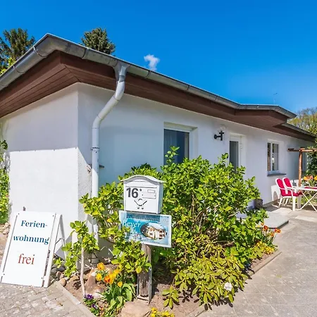 Ferienbungalow Fischerstrand * בינץ